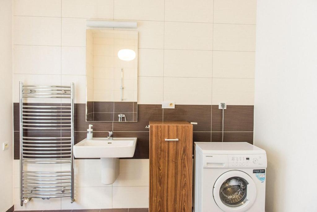 Lion Apartments In Historical Center, Bratislava Old Town Extérieur photo