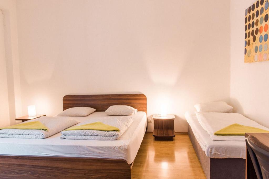 Lion Apartments In Historical Center, Bratislava Old Town Extérieur photo